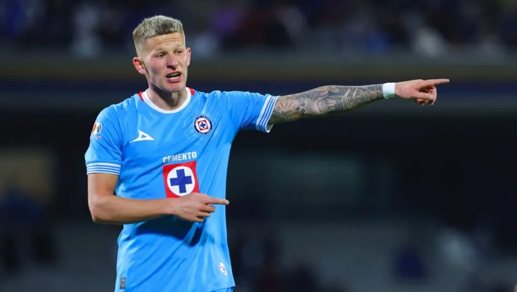 Oferta por Bogusz de Cruz Azul aumenta tras el interés del Houston Dynamo en el mercado de fichajes entre Liga MX y MLS.