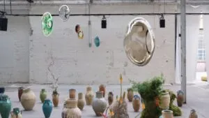 Exposición Soft Power con obras de mujeres artistas que exploran materia, memoria y cultura material en Casa TÁAN