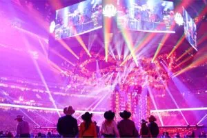 Rodeo Houston reúne millones de visitantes con conciertos, rodeo y cultura texana en un evento masivo en Houston