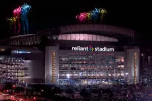 NRG Stadium en Houston cambiando a Reliant Stadium en 2026 reflejando estrategia de marca y eventos globales como Mundial