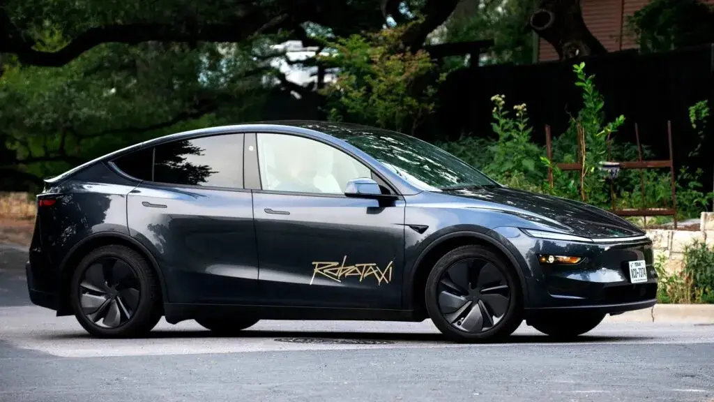 Tesla robotaxis en Houston operando con cobertura limitada y pruebas autónomas en zonas urbanas
