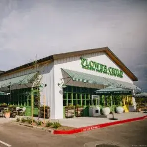 Keto en Houston con comida saludable low carb y ambiente fitness moderno texano