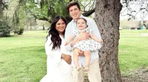 Influencer de Houston creando contenido de lifestyle y emprendimiento para redes sociales