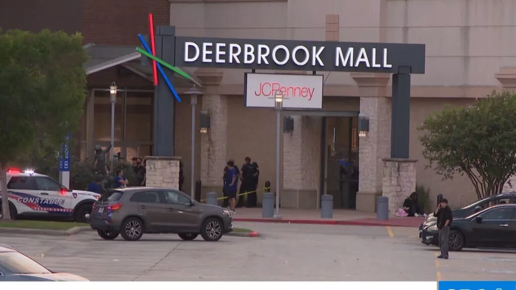 Tiroteo ocurrido en el centro comercial Deerbrook Mall en Humble