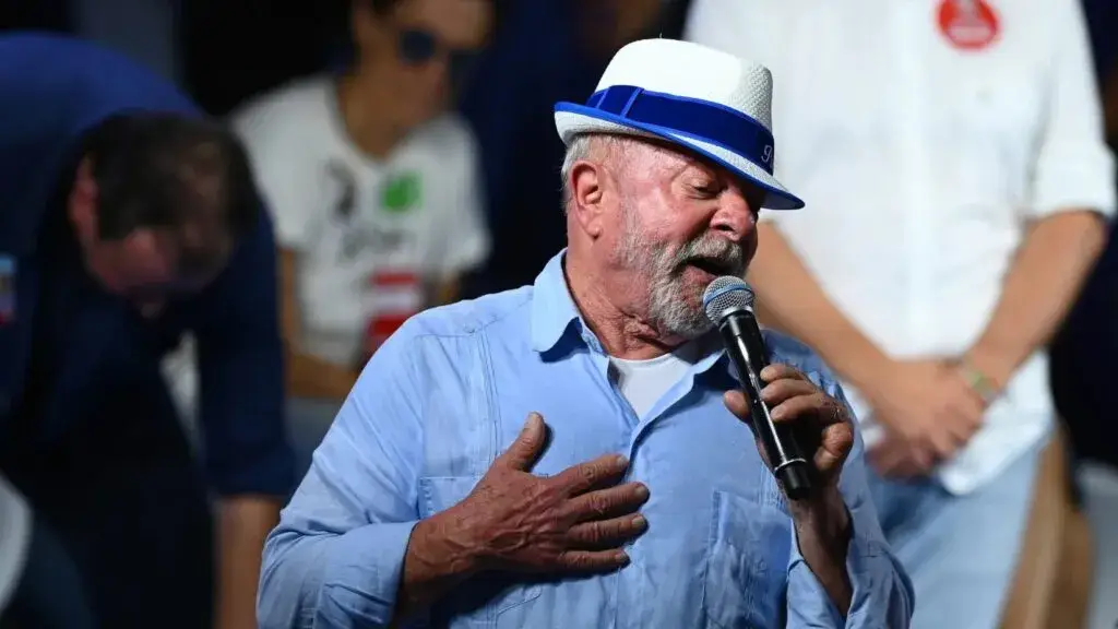 Lula da Silva aumenta el Bolsa Família en Brasil a pocas semanas de las elecciones presidenciales