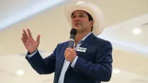 Bobby Pulido lidera una encuesta frente a Monica De La Cruz en la contienda por el distrito 15 de Texas para el Congreso estadounidense