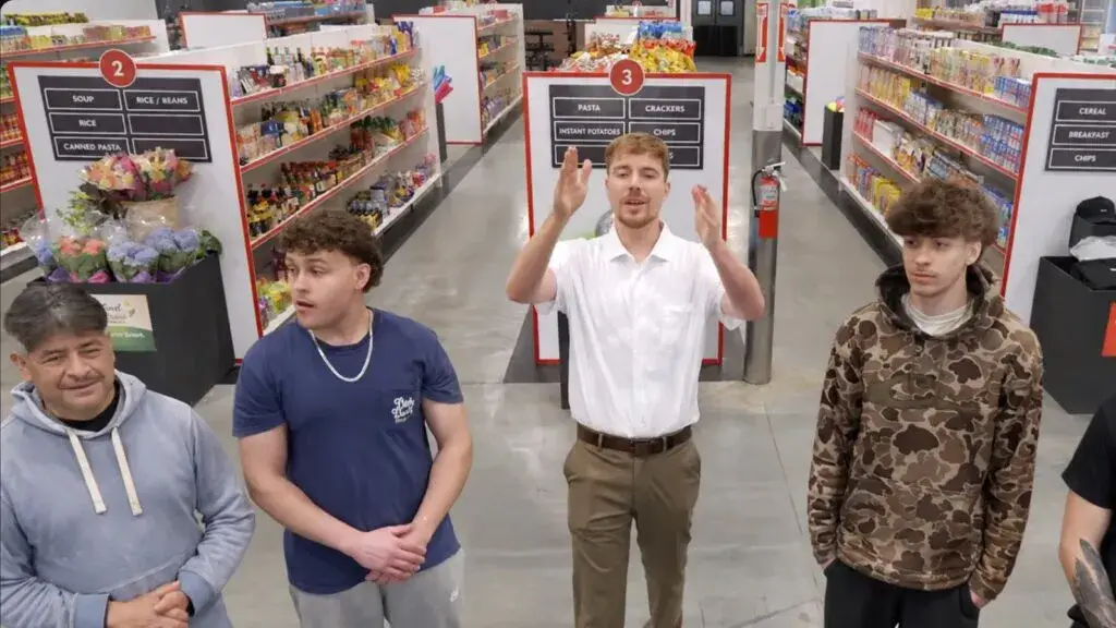 Juan García completó un reto de MrBeast tras permanecer 202 días dentro de un supermercado en Estados Unidos